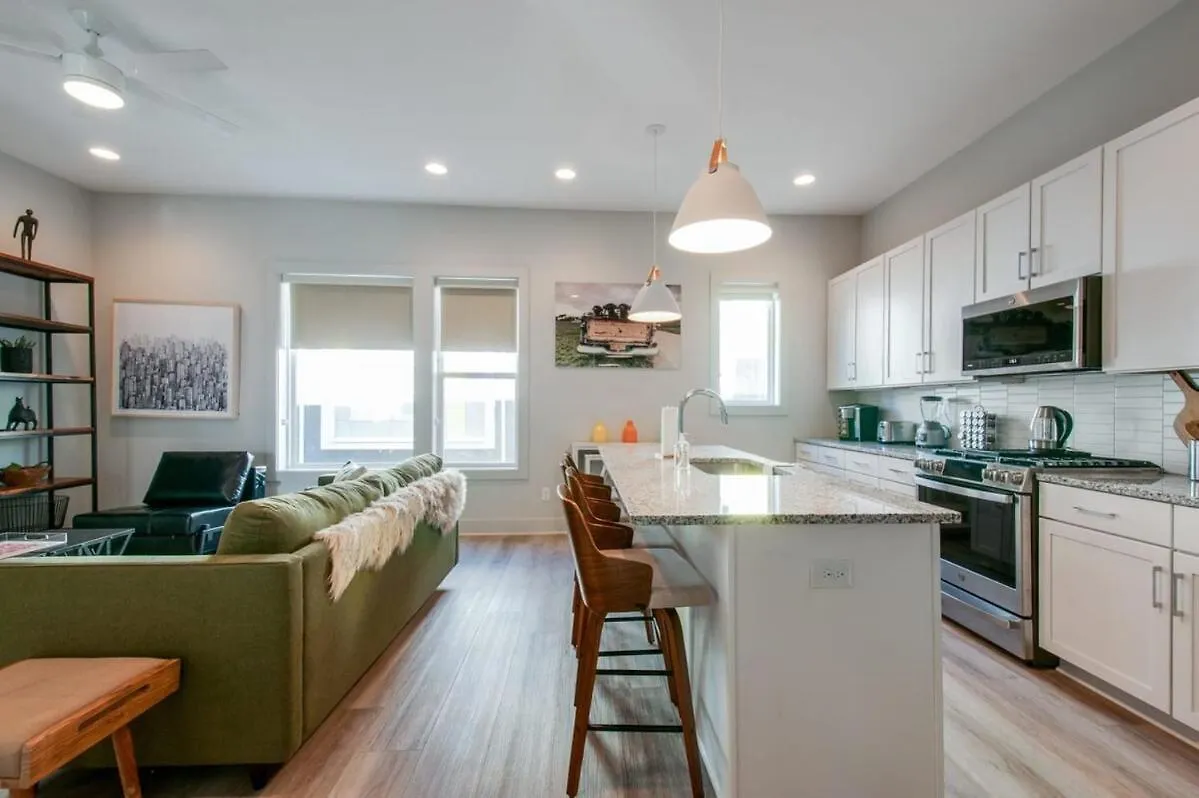 East Nash Double - 26 Beds Booking Fast Nashville