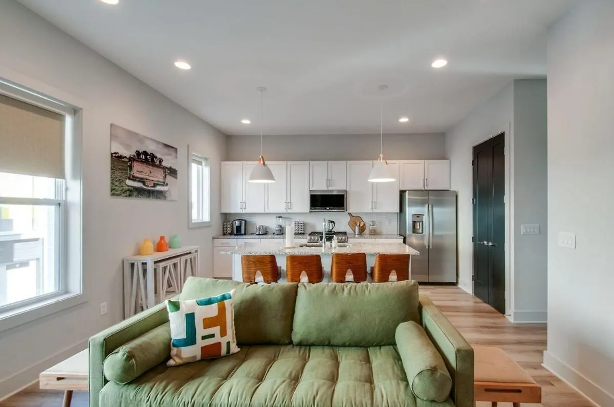 Holiday home East Nash Double - 26 Beds Booking Fast Nashville