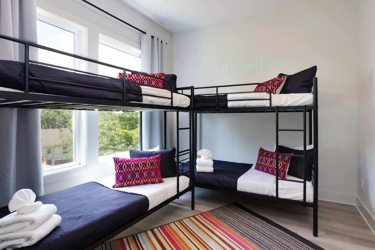 East Nash Double - 26 Beds Booking Fast Nashville