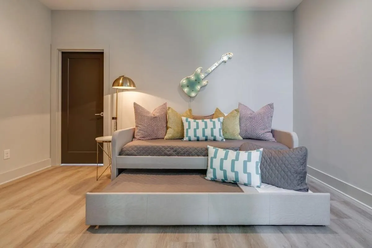 Holiday home East Nash Double - 26 Beds Booking Fast Nashville