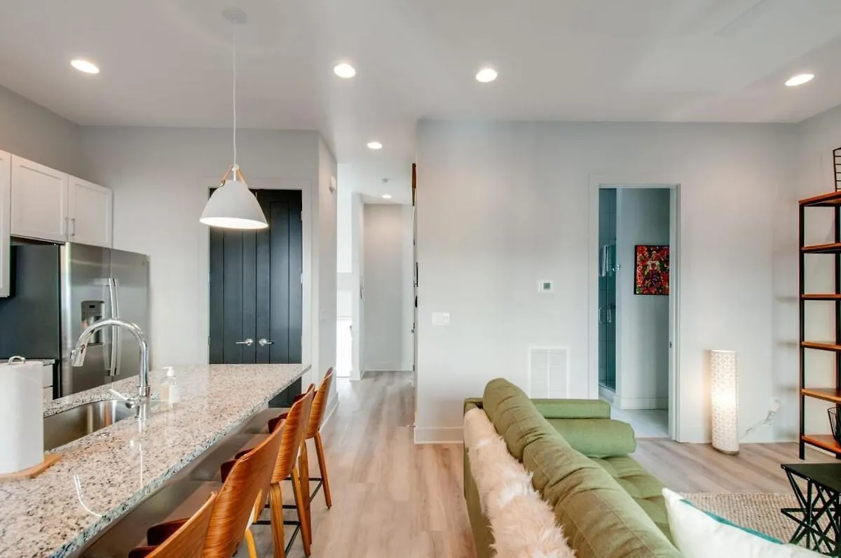 East Nash Double - 26 Beds Booking Fast Nashville