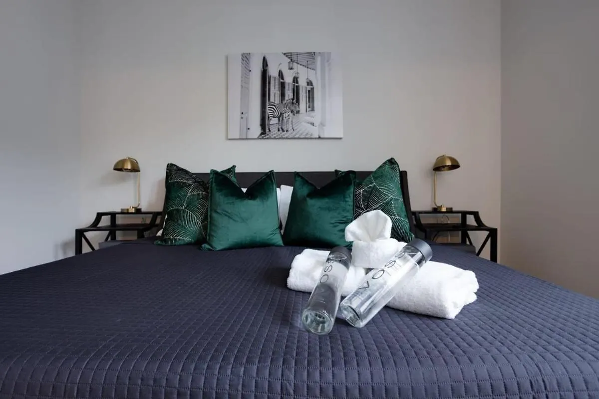 East Nash Double - 26 Beds Booking Fast Nashville 0*,  United States