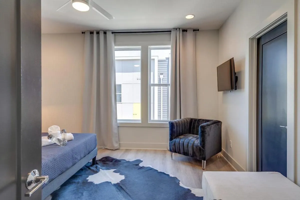East Nash Double - 26 Beds Booking Fast Nashville Holiday home